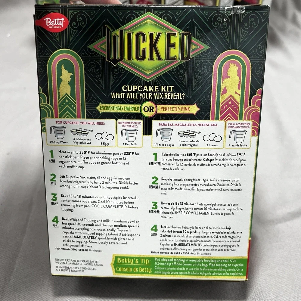 Wicked Betty Crocker Mix to Reveal Cupcake Kit Vanilla 2025‎ Limited Edition